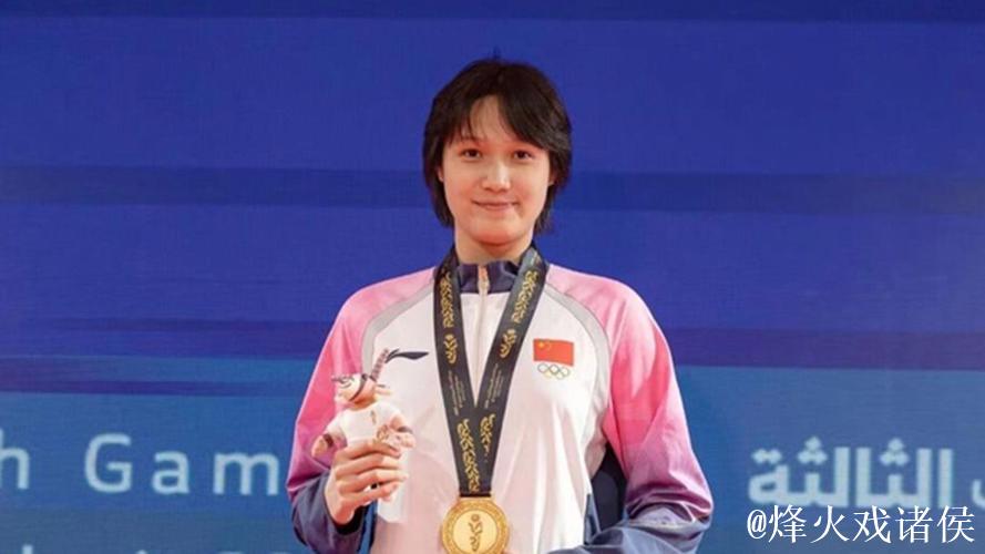 13岁中国仰泳天才少女逆袭夺冠,表现震撼全场 13岁中国仰泳天才少女逆袭夺冠,表现震撼全场