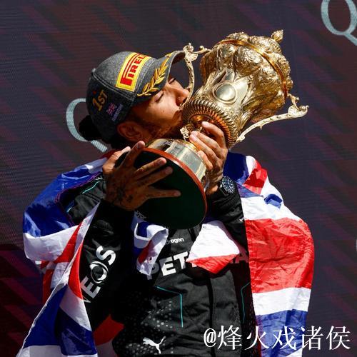 达尼洛制胜一击,成历史首位双夺欧冠与解放者杯球员 达尼洛制胜一击,成历史首位双夺欧冠与解放者杯球员